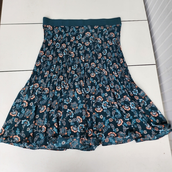 J.Jill Women’s Midi Skirt Wearever  Collection Green Paisley Floral Pleated XL - Picture 2 of 9